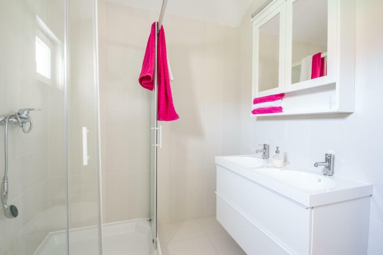 House Sunny Rock Baska Villa Екстериор снимка