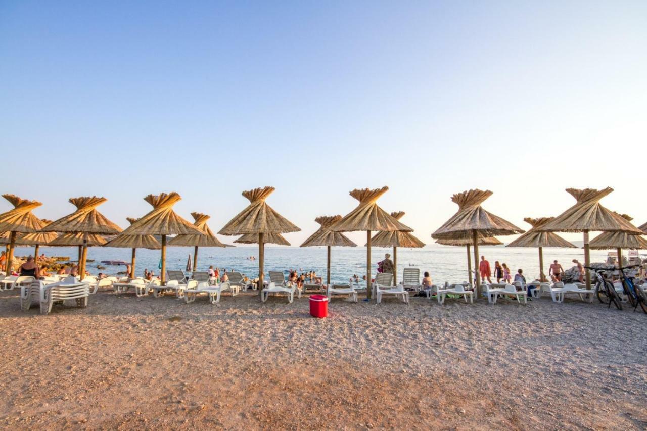 House Sunny Rock Baska Villa Екстериор снимка